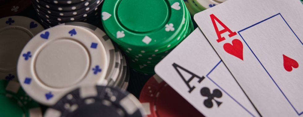 Online Poker vs Video Poker: Which Should You Play?
